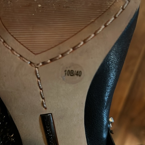 Vince Camuto Boots - Picture 6 of 6